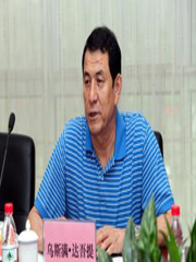 乌斯满・达吾提 书记
