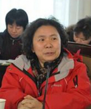 聂小荣